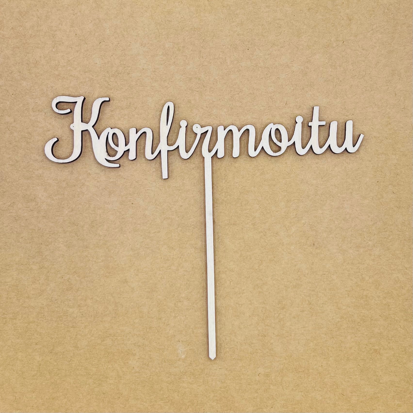 Konfirmoitu -kakkukoriste